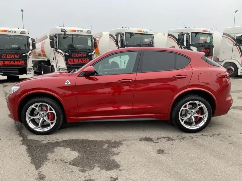 Alfa Romeo Stelvio Quadrifoglio 2.9 V6 Image 4