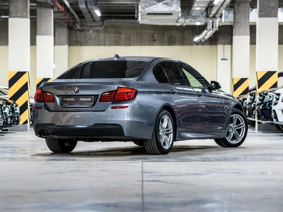 BMW 5-Series Image 4